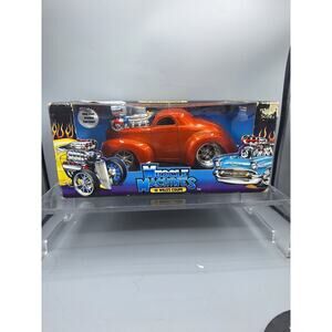FUNLINE MERCHANDISE INC.~1941 WILLYS COUPE~MUSCLE MACHINES~ 1:18 SCALE~2001